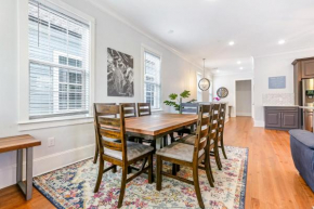 Hosteeva Chic Urban Retreat w Pool Steps to St Charles Ave and Near Bourbon St